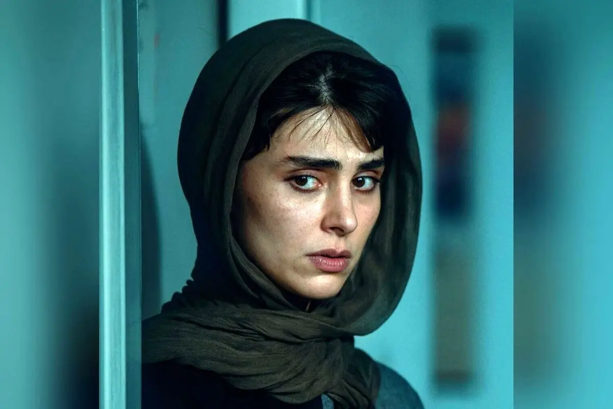 آشپزخانه چوبی و سبز در سریال آبان؛ نماد عشق و خاطرات دلنشین خانواده