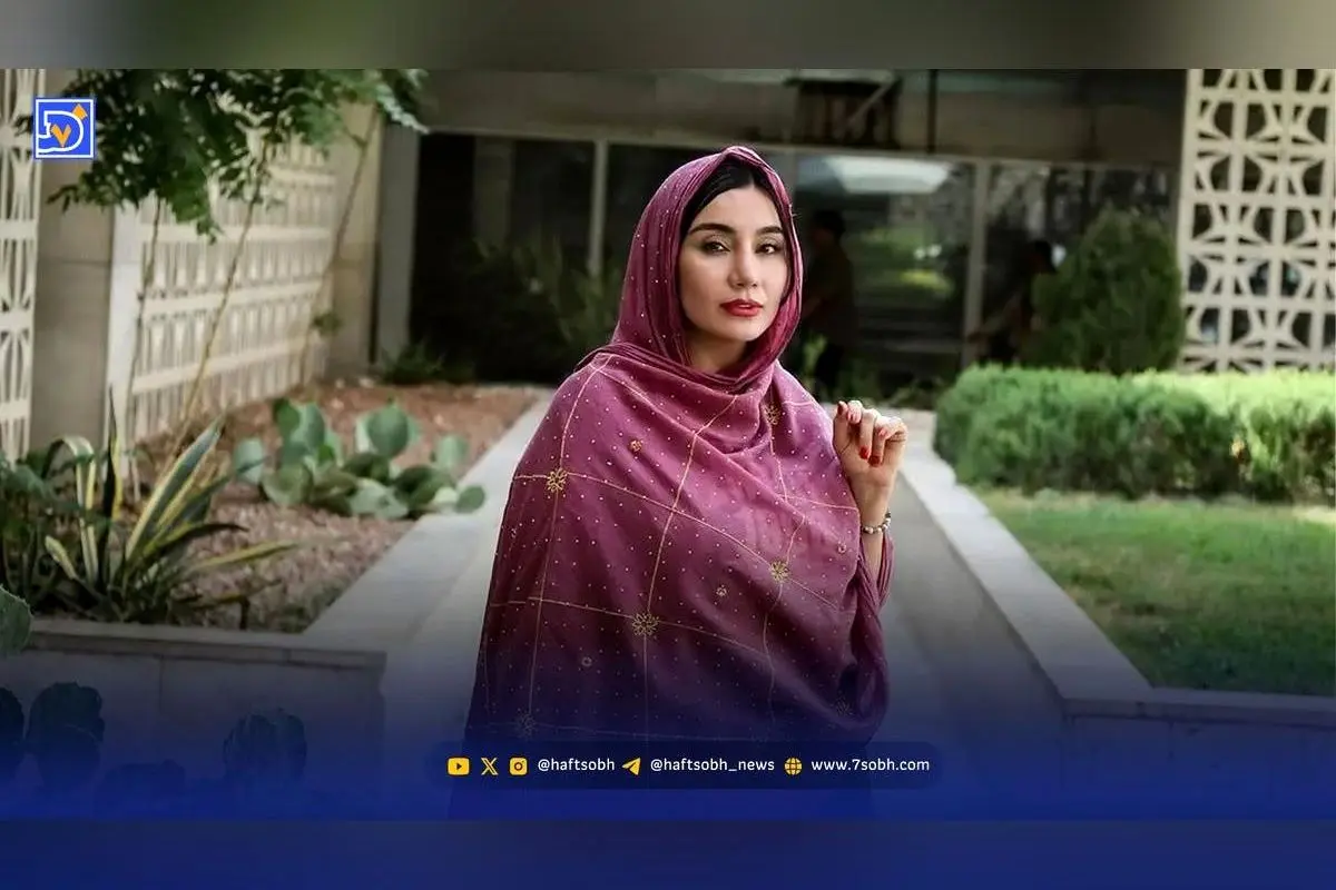 خاطره حاتمی با استایل نوستالژیک دهه ۶۰ در کنسرت محسن ابراهیم‌زاده؛ عکس و جزئیات