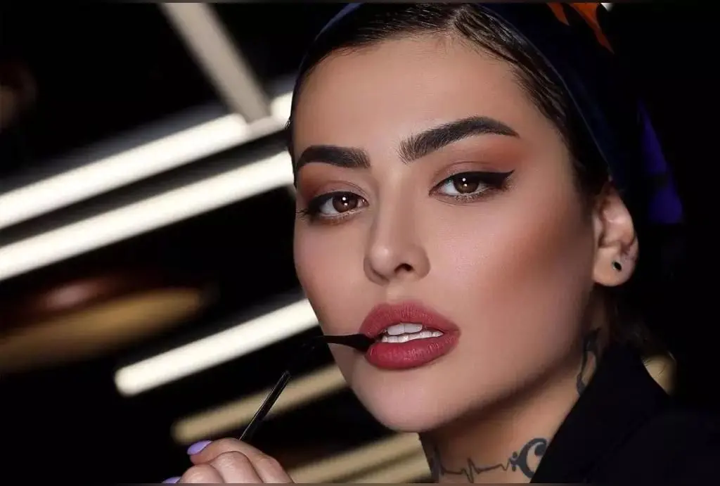 دکوراسیون لوکس و مدرن خانه ریحانه پارسا با استوری جنجالی در اینستاگرام