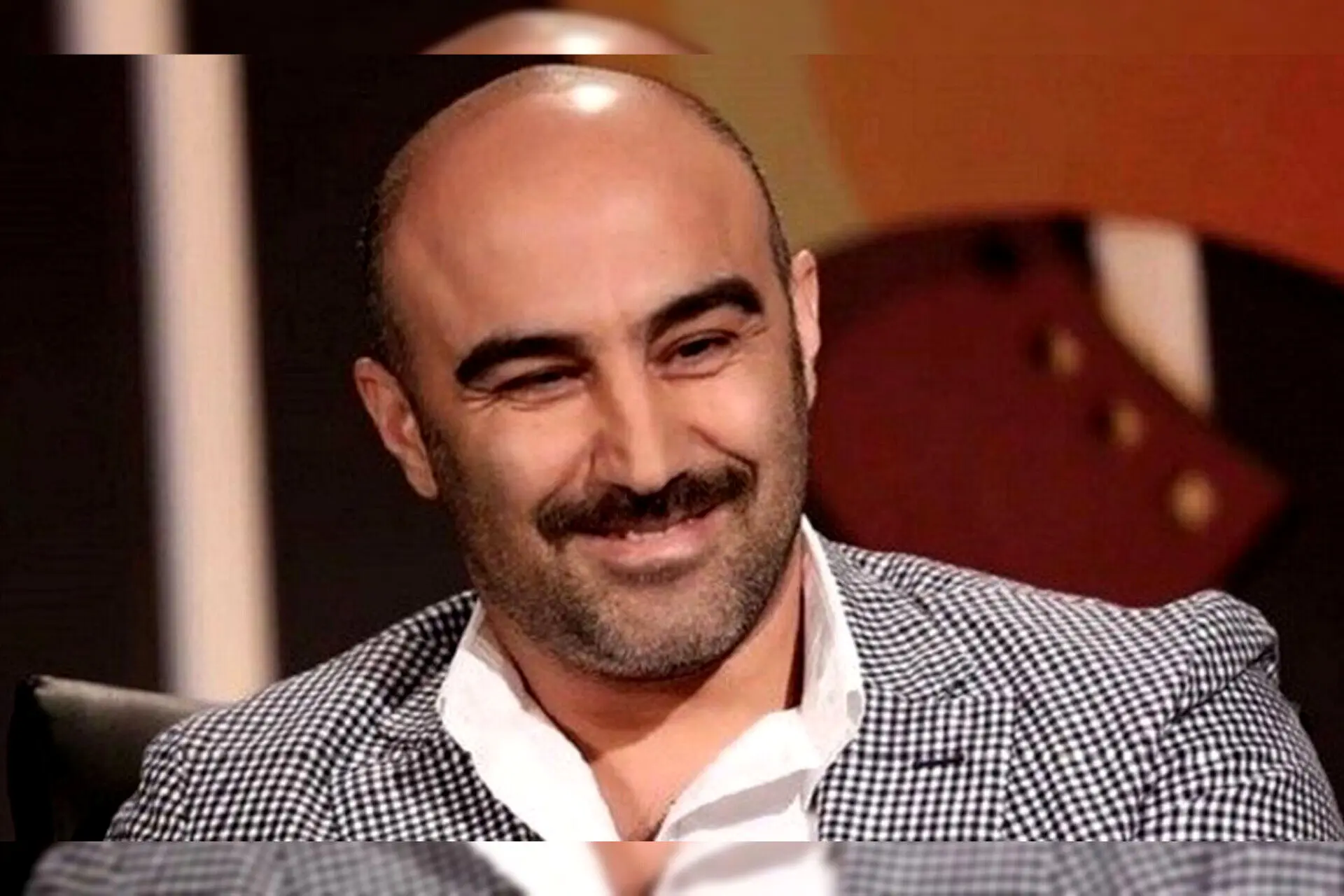 محسن تنابنده با گریم زنانه؛ نقی معمولی قابل شناسایی نبود!