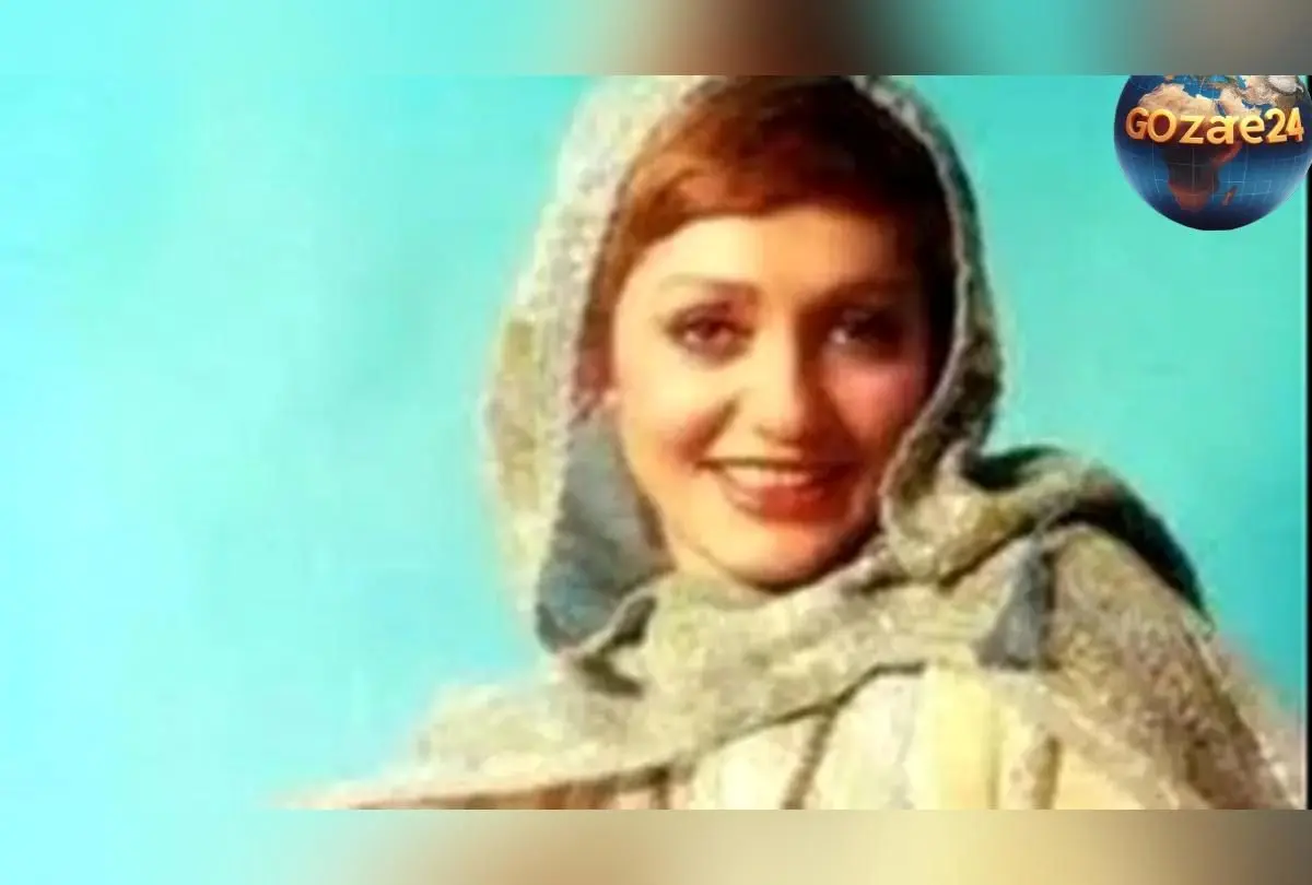تصویر نادر و تاریخی از گوگوش در سن 21 سالگی در حال گفتگو با ویلیام وایلر در تهران سال 1350