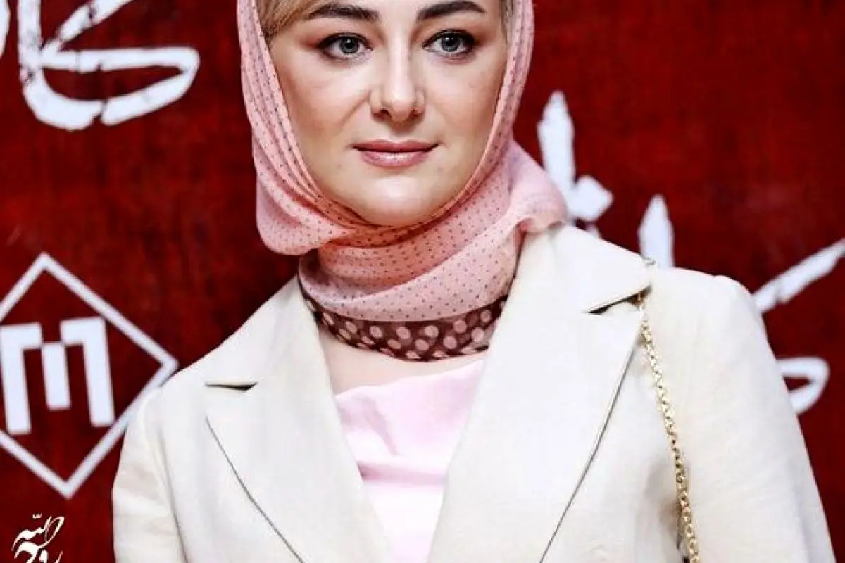 ویدا جوان با چشمان خیره‌کننده و داستان عاشقانه‌اش در دنیای هنر و تلویزیون | آشنایی جذاب با همسر هنرمندش ایلا تهرانی
