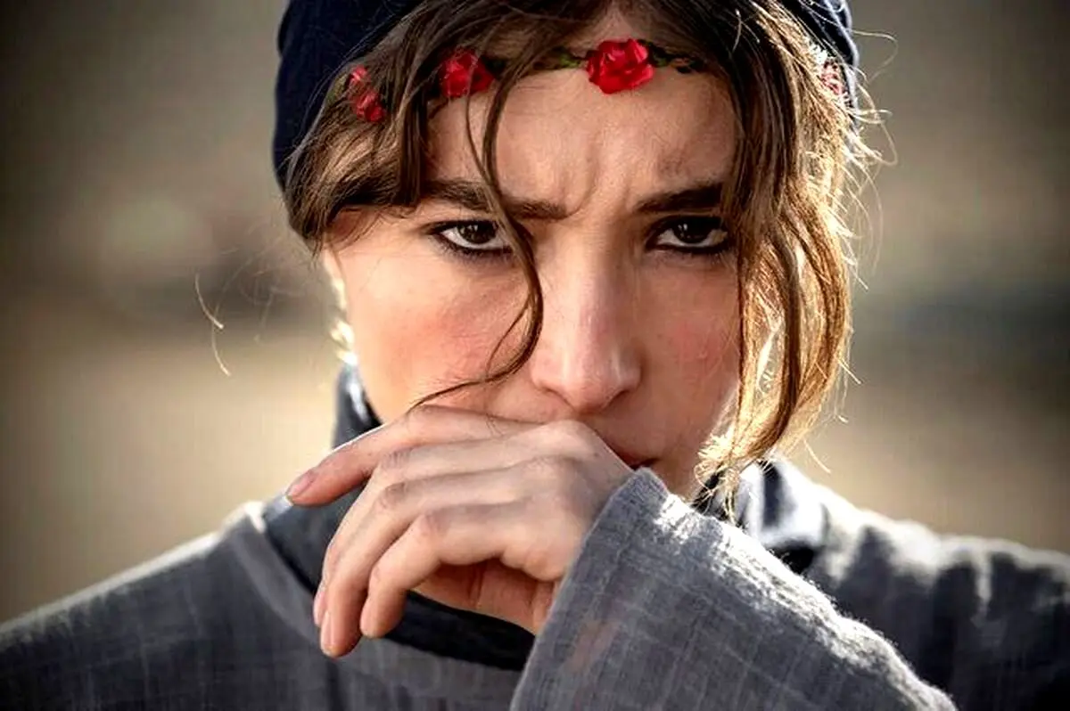 فرشته حسینی: من ایرانی‌ام و جنگ در فیلم «دسته دختران» مرا به درد و رنج مردم افغانستان آشنا کرد