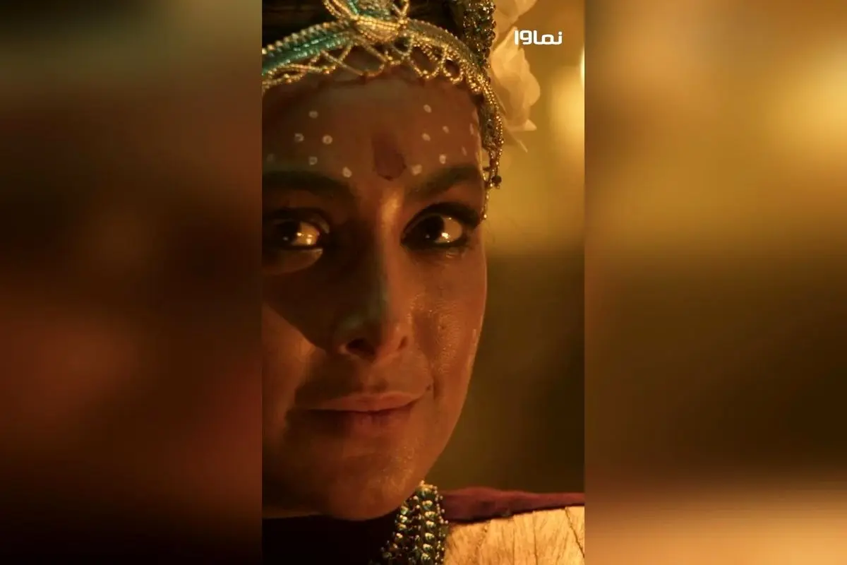 سریال سووشون با کارگردانی نرگس آبیار و بازی بهنوش طباطبایی، اقتباسی از رمان ماندگار سیمین دانشور، جمعهها ساعت ۸ صبح در نماوا | تخفیف ۴۰٪ ویژه مشترکین