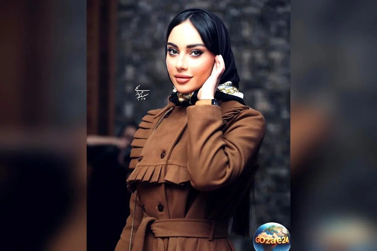 ترلان پروانه در نمایی آرام و خیال‌انگیز کنار پنجره: تصویری پر از حس و احساس در استوری اینستاگرام