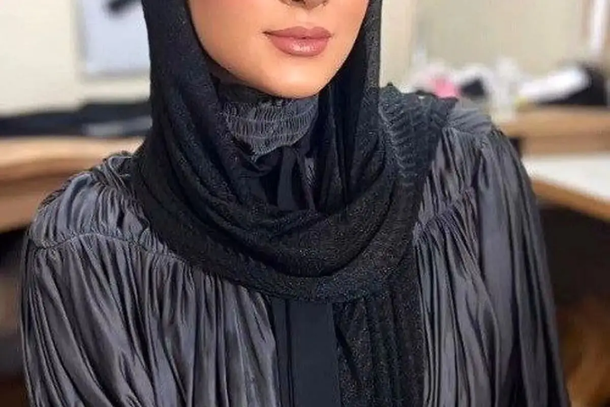 مریم مومن با یک مینی کیک ساده و دلنشین در ایوان خانه‌اش جشن تولد متفاوتی گرفت!
