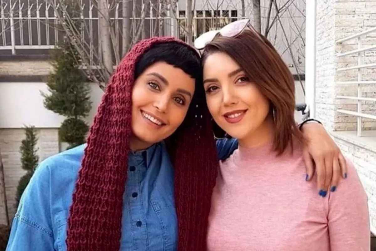 الناز شاکردوست در حال موتورسواری با موتوری نوستالژیک و خاطره‌انگیزی