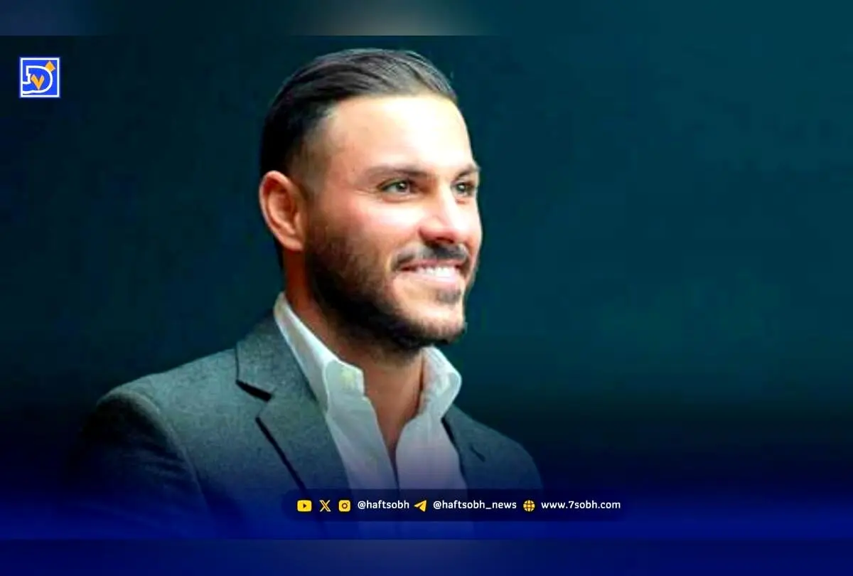 تصویر خانه لاکچری آرمین زارعی؛ دکوراسیون خاص، رنگارنگ و مدرن با مبلمان و آثار هنری منحصر به فرد