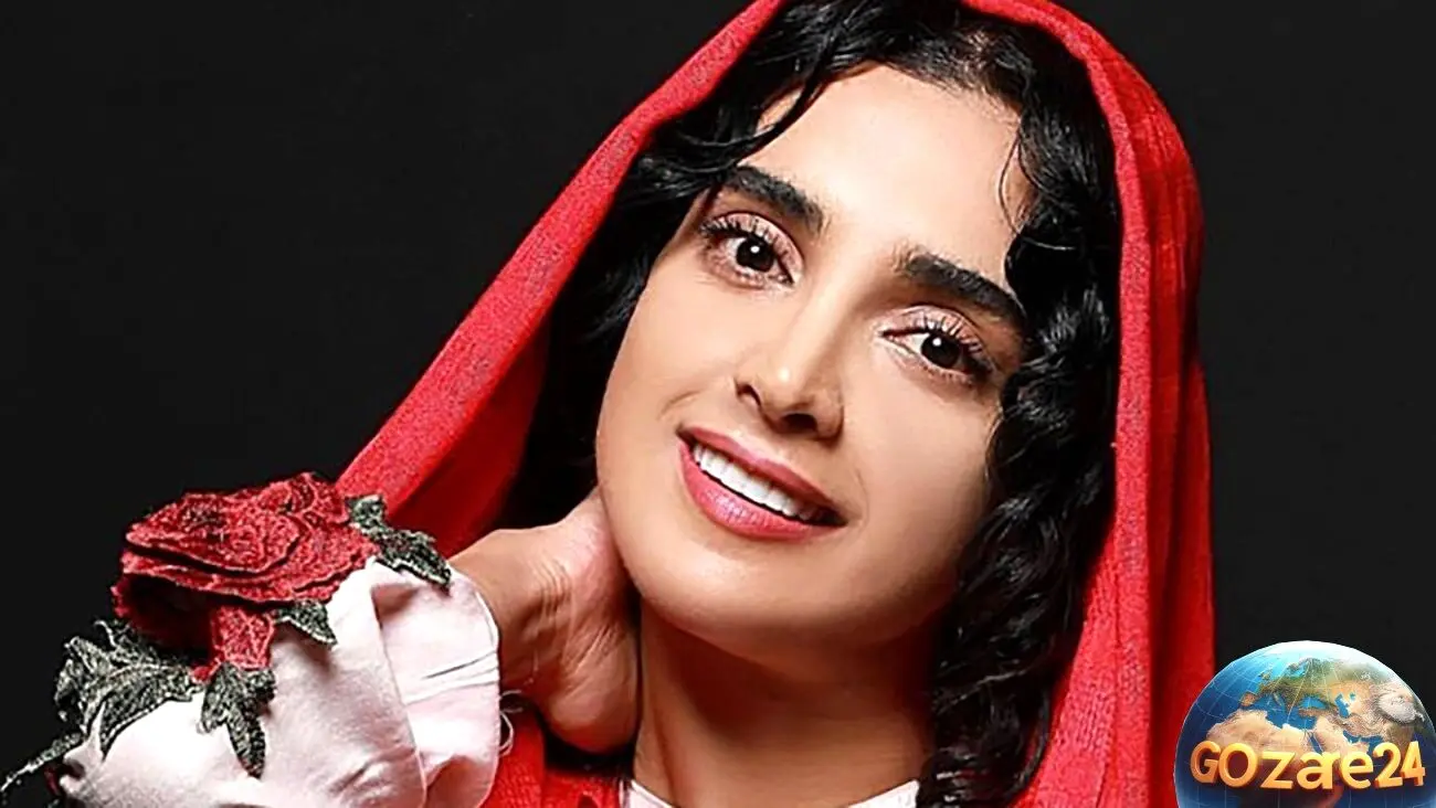 ایده استایل ترکیبی الهه حصاری با مانتوی بلند و کفش اسپرت + عکس جذاب و استایل خندان