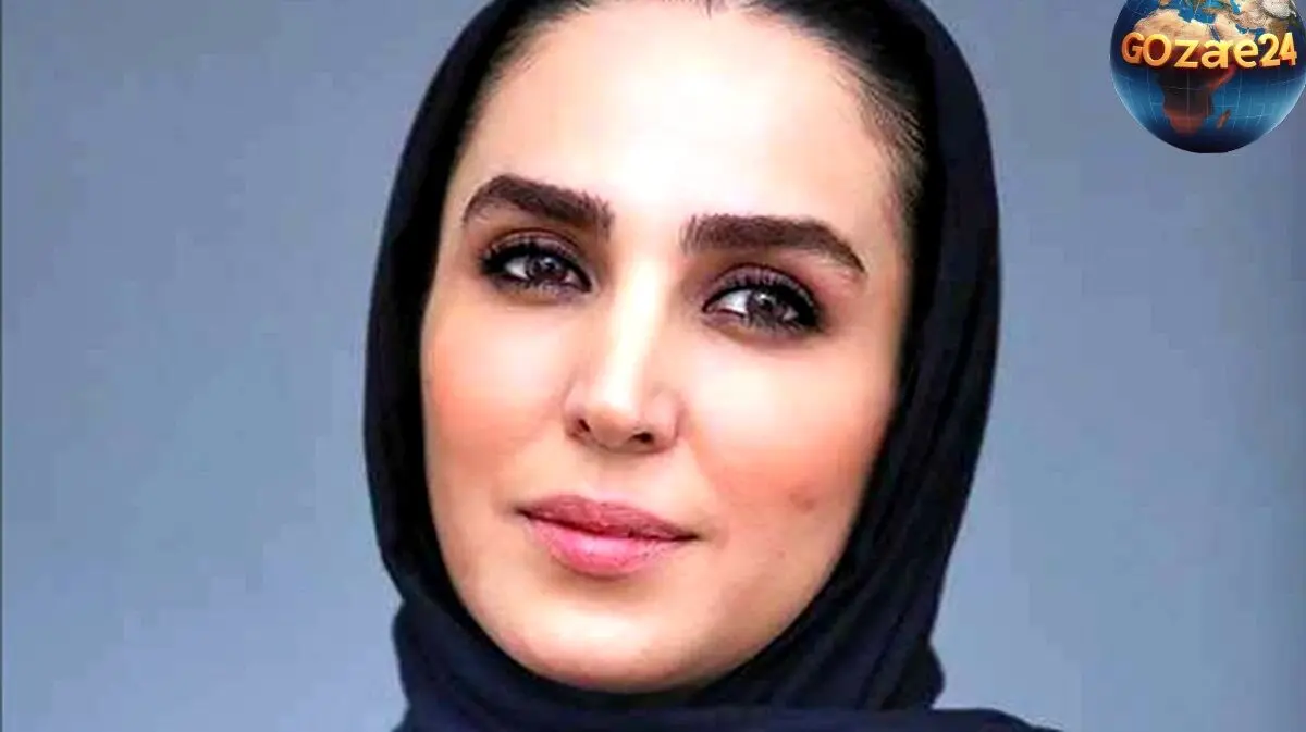تصویر خانه لاکچری و شیک سوگل طهماسبی با فرش لاجوردی، کتابخانه چوبی و گل‌های زنده؛ ایده‌های دکوراسیون عید