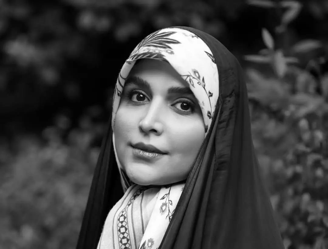 عکسی از مژده لواسانی 26 سال پیش در کلاس سوم ابتدایی