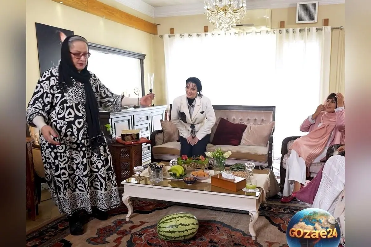 گزارش کامل از دکوراسیون و چیدمان منزل سیروس گرجستانی با تأکید بر سبک سنتی ایرانی، مبلمان مجلل و لوسترهای کریستالی
