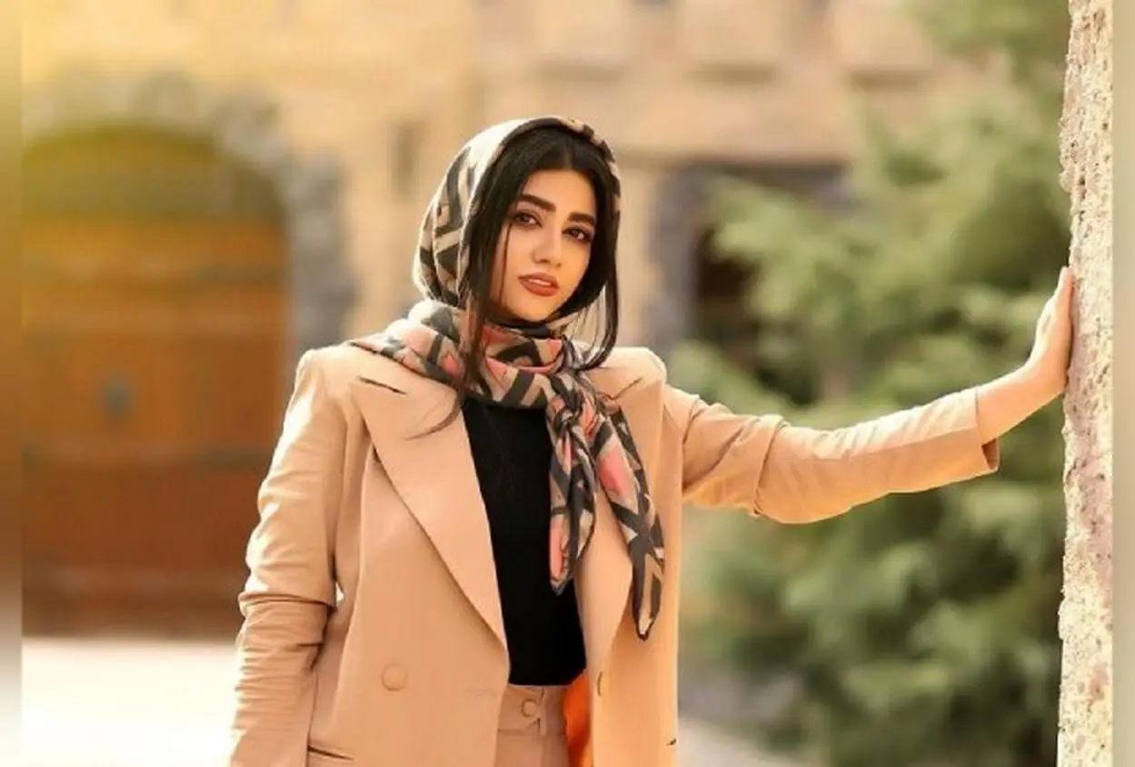 بیوگرافی کامل سرنا امینی، میلیاردر خودساخته اینستاگرام و ستاره طنز با عکس‌های خصوصی و رازهای شهرت
