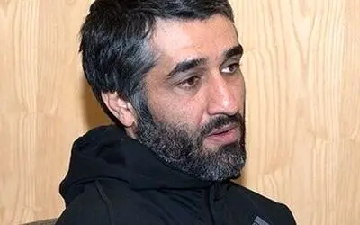 حضور چهره‌های معروف سینما و فوتبال در مراسم عزای مادر پژمان جمشیدی + تصاویر احساسی