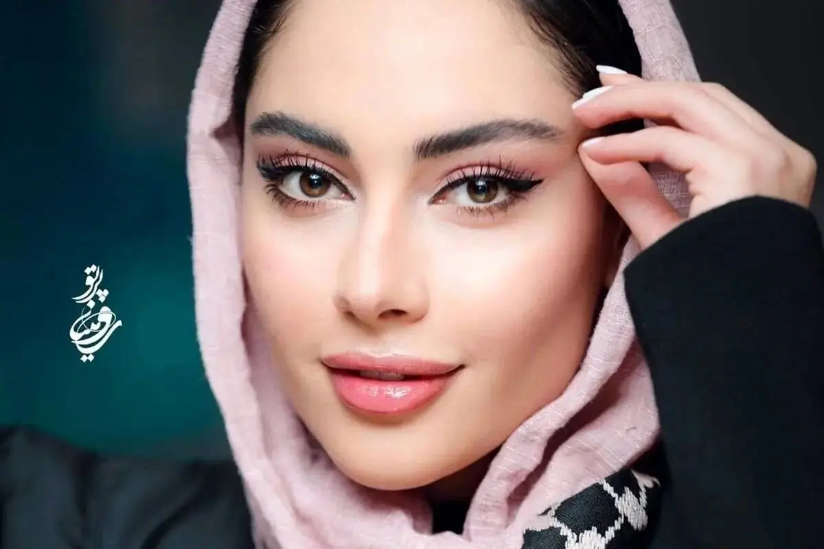 تصویر بی‌نظیر از حیاط دلباز و باصفای خانه ترلان پروانه + عکس و جزئیات جذاب