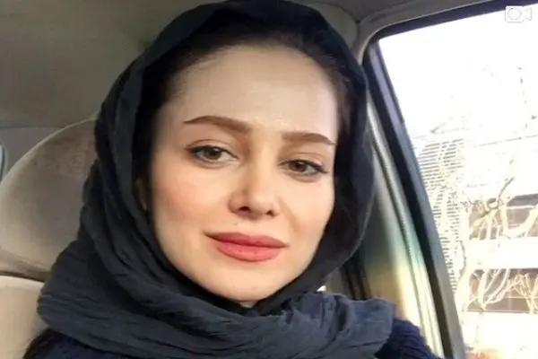 الناز حبیبی در کنار مزار مادرش: لحظه‌ای احساسی با بوسه بر سنگ سرد و تصاویر دیده‌نشده