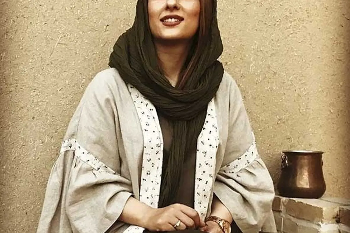 الهام طهموری در نقش معلمی: تصویری متفاوت و الهام‌بخش از بازیگر محبوب ایرانی