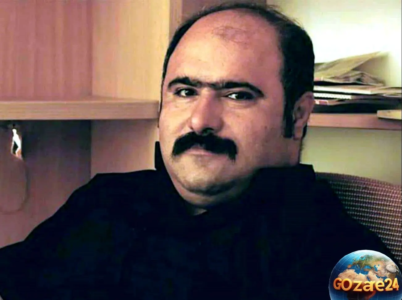سلفی شیطنت‌آمیز کاظم نوربخش و دخترش: وروجک کپی باباش شده در کنار ستاره نون خ