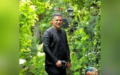 علی دایی لباس خود را به چاق‌ترین پسر ایرانی در هتل استقلال قم اهدا کرد + تصاویر