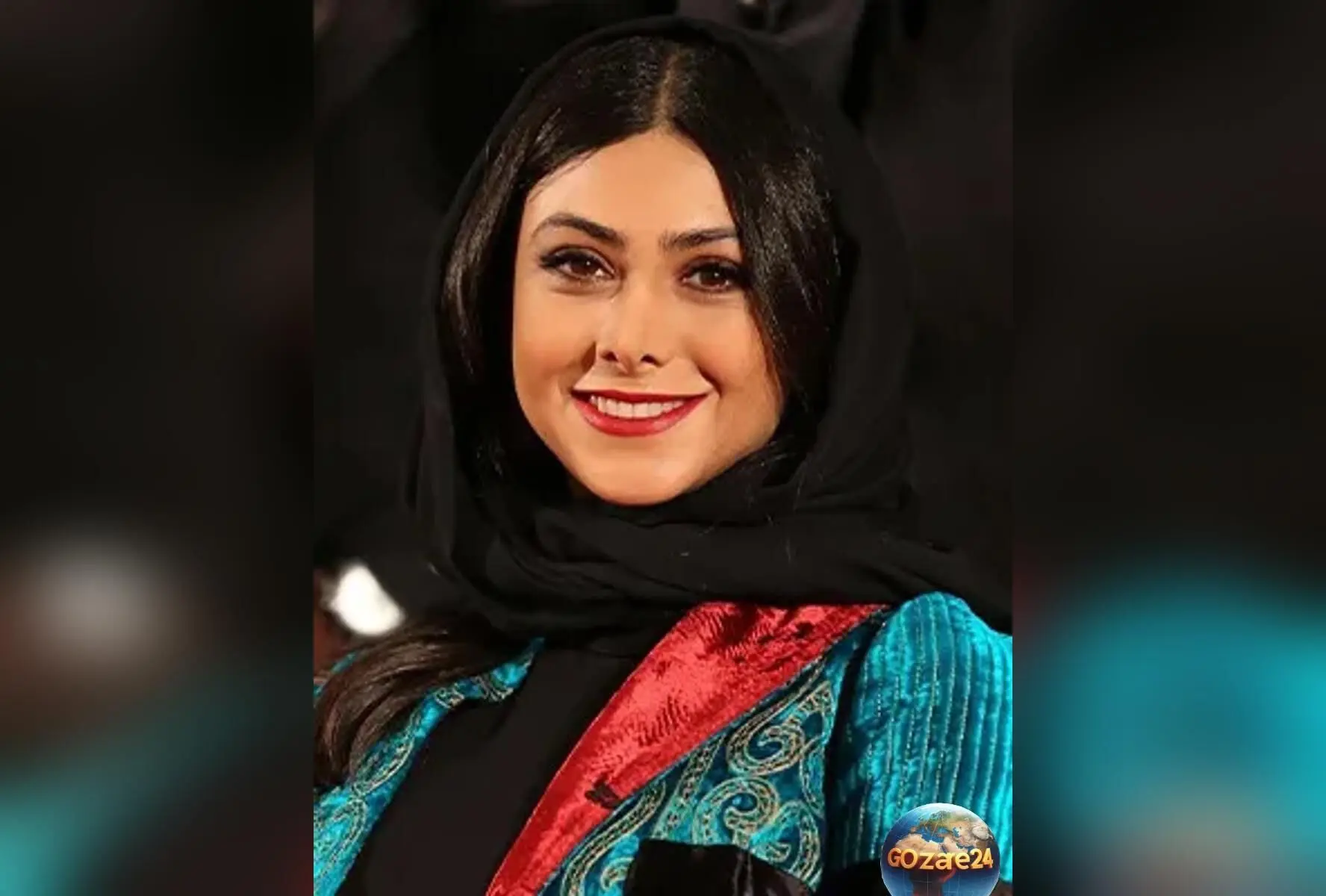 آزاده صمدی با استایل خاص در کافه گردی همراه با مادر مانی حقیقی + تصاویر جدید
