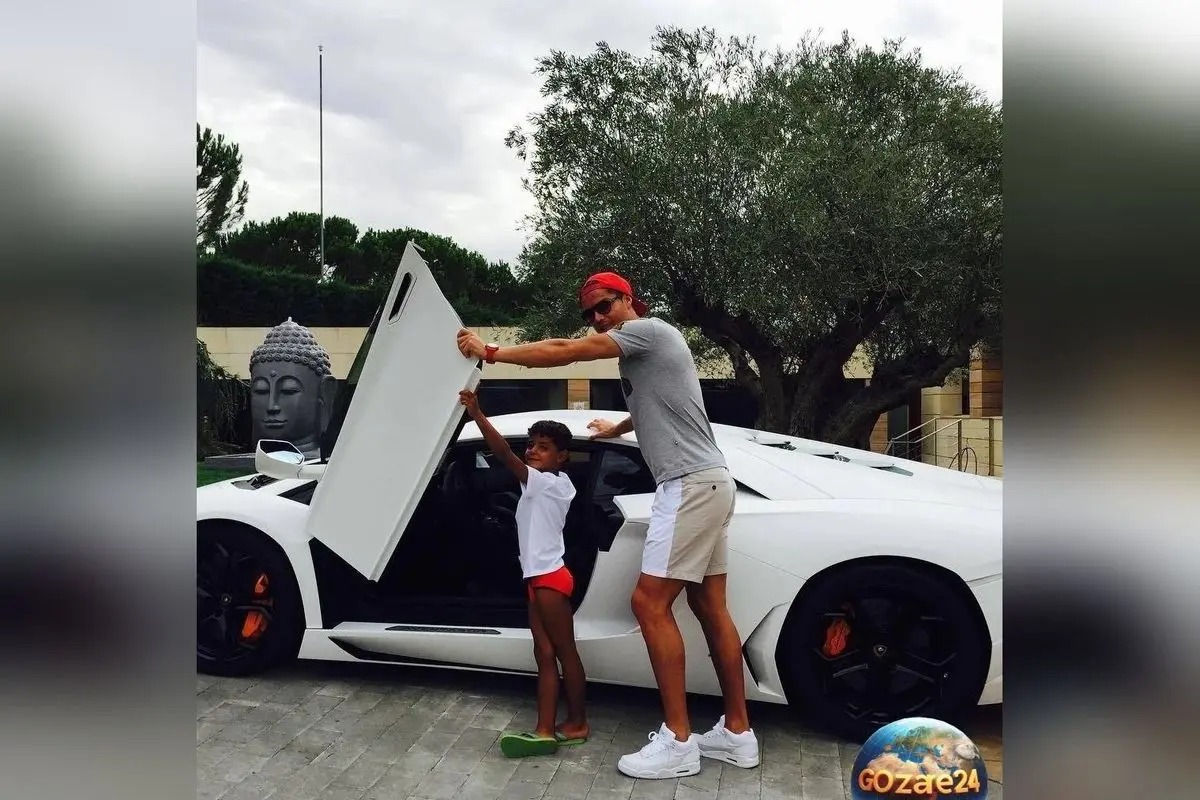 ابوطالب حسینی: رونالدو برای پسرش لامبورگینی خرید، اما اول باید پراید می‌داشت زیر پاش! | فیلم و حاشیه‌های جالب