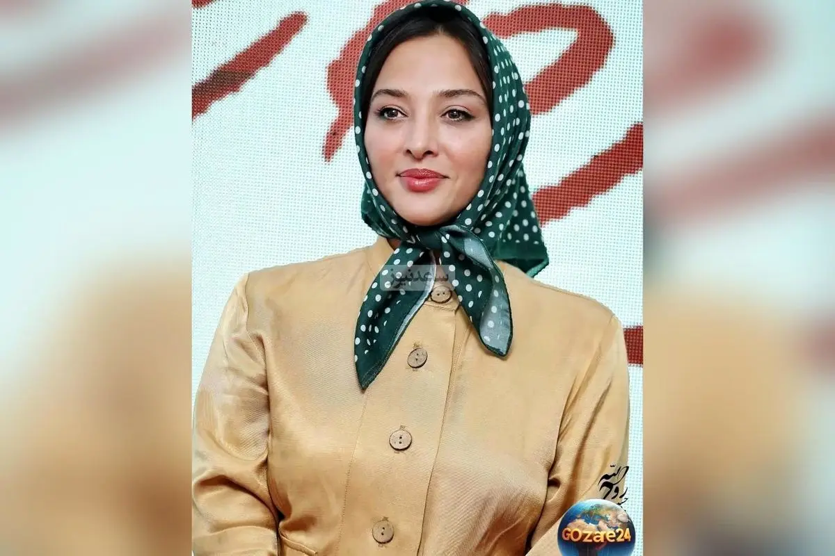 استایل ساده و منسجم آناهیتا درگاهی در اکران «طهران 57»؛ ترکیب کت و شلوار ست با روسری همرنگ و نکات کلیدی برای ظاهری حرفه‌ای