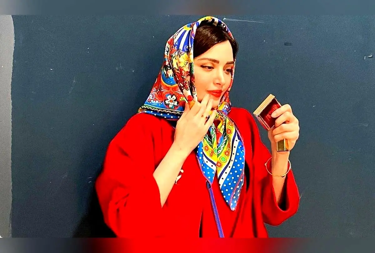 عکس روز: بادیگاردهای قدرتمند بهنوش طباطبایی در روز دفاعیه و اعلام فارغ‌التحصیلی دکترای روان‌شناسی