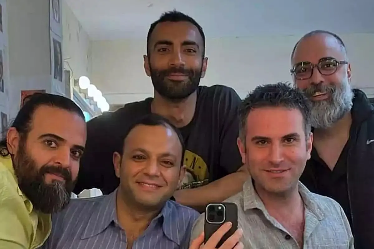 عکسهای جدید و متفاوت بازیگران مرد سریال تاسیان در پشت صحنه؛ چهرههای هوتن شکیبا و بابک حمیدیان در کنار هم