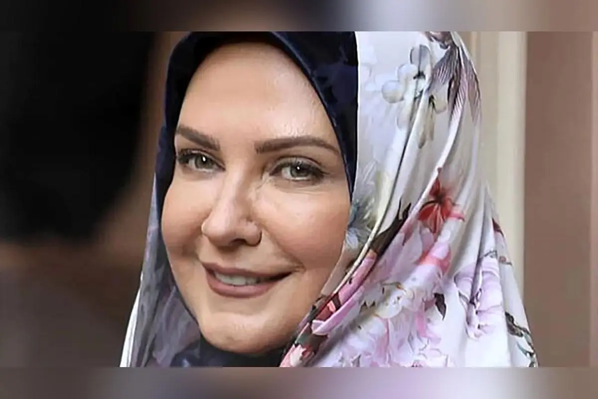 علی‌رغم ۶۰ سال سن، راز زیبایی جاودانه و جوانی بی‌پایان لعیا زنگنه در کجا نهفته است؟