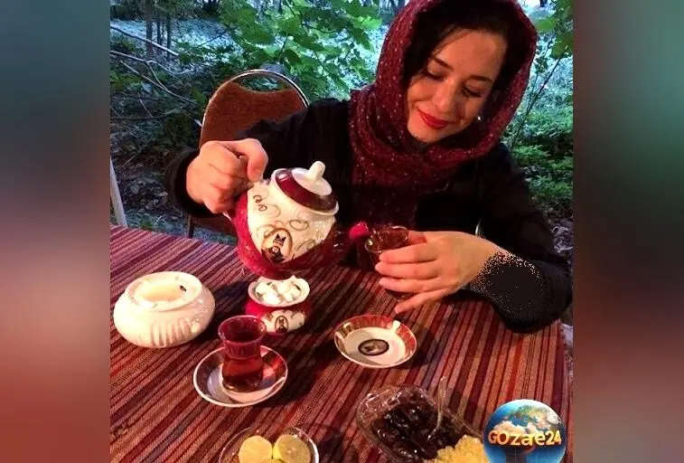 تصاویر هنرمندان ایرانی درحال نوشیدن قهوه و چای با فنجان‌های لوکس و شیک در کافه‌ها و خانه‌ها