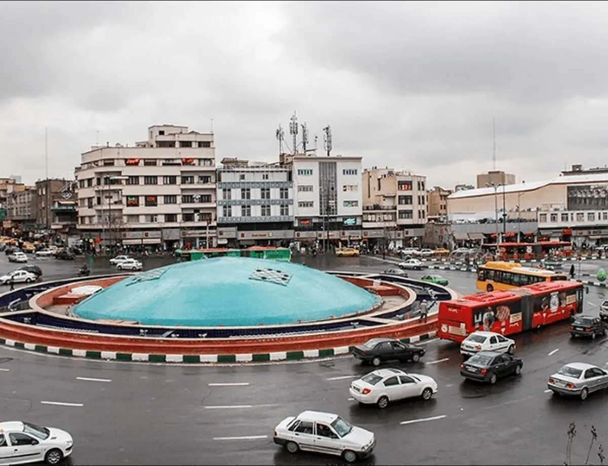تصویر تاریخی میدان انقلاب تهران در سال ۱۳۴۳؛ سفر در زمان به ۶۱ سال قبل