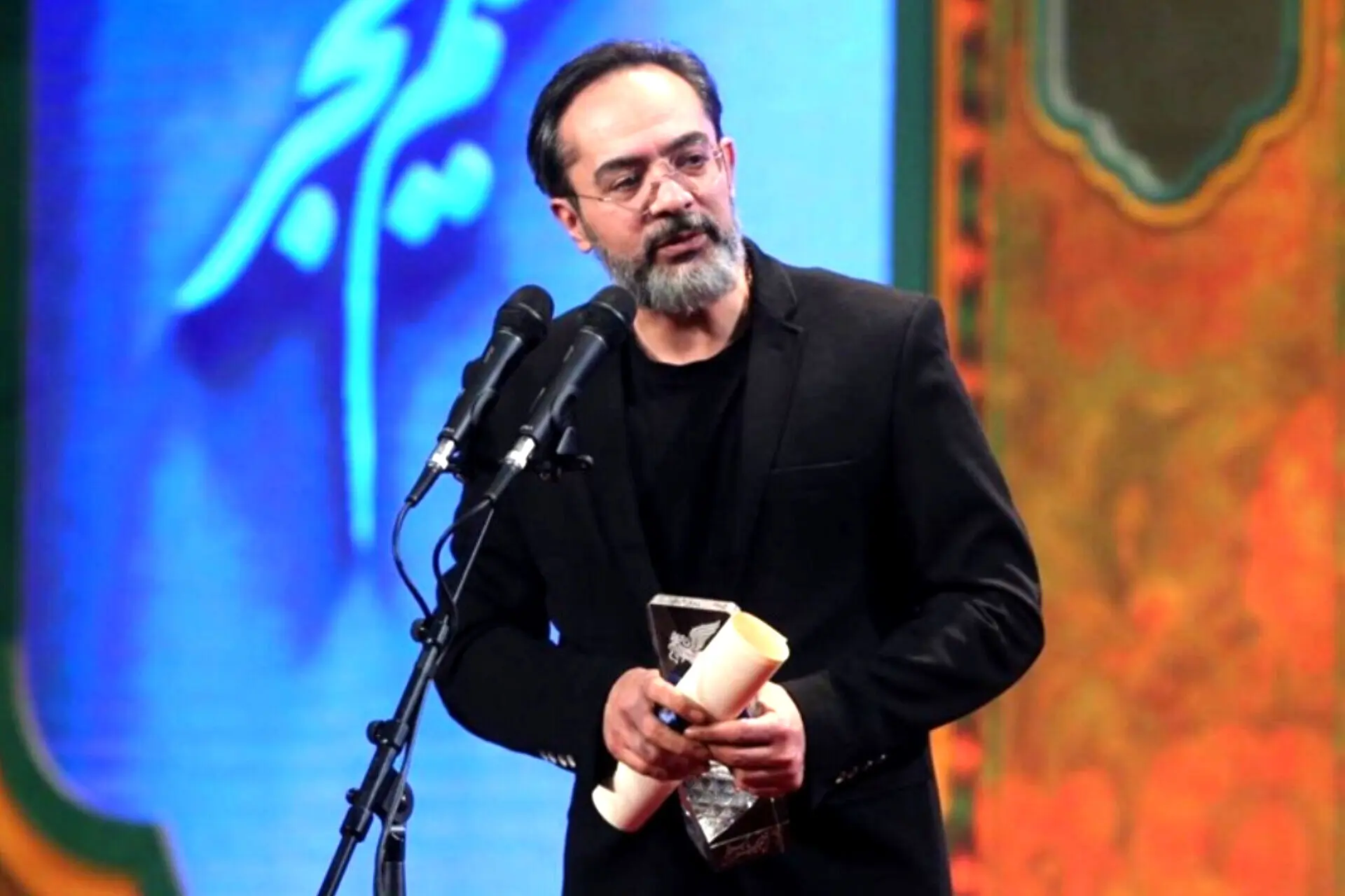 همایونفر: جایزه هنرمند را متعهد نمی‌کند!