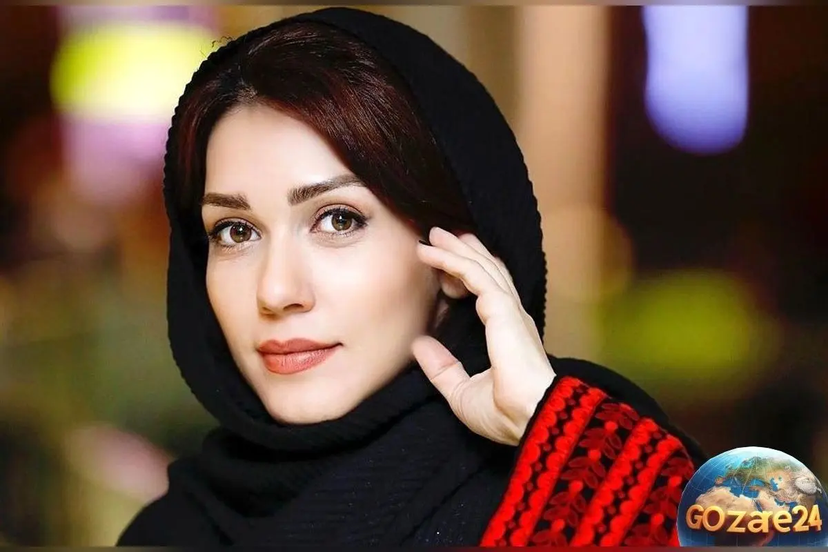 شهرزاد کمال زاده در ژستی متفاوت کنار حوض خانه مادربزرگ‌های ایرانی + عکس جذاب