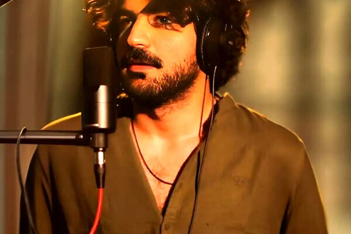عکس جدید و دیدنی از پدر و مادر عرفان طهماسبی، نابغه عصر جدید و تنها قاب ۳ نفره او در کنار تیپ بامزه خواننده محبوب