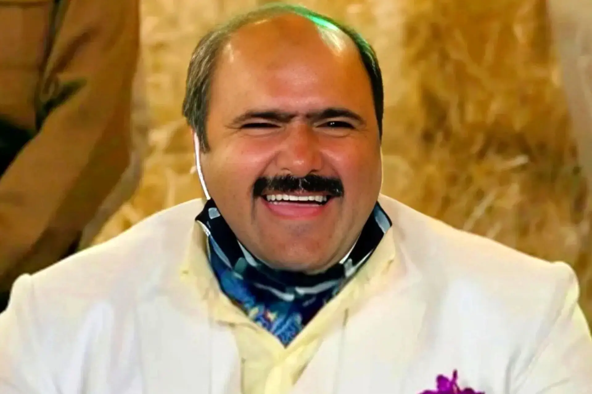 ماجرای جالب درخواست خنده "سلمانی" از کاظم نوربخش بازیگر سریال نون خ؛ چه جاهای خطرناکی که از من خنده نخواستن!