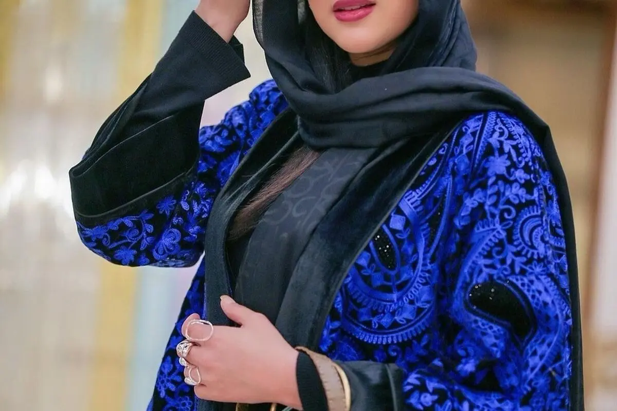 هلیا امامی در خودرو لاکچری؛ مدل ماشین و تصاویر جدید او در اینستاگرام
