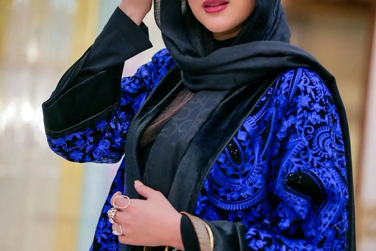 هلیا امامی در خودرو لاکچری؛ مدل ماشین و تصاویر جدید او در اینستاگرام
