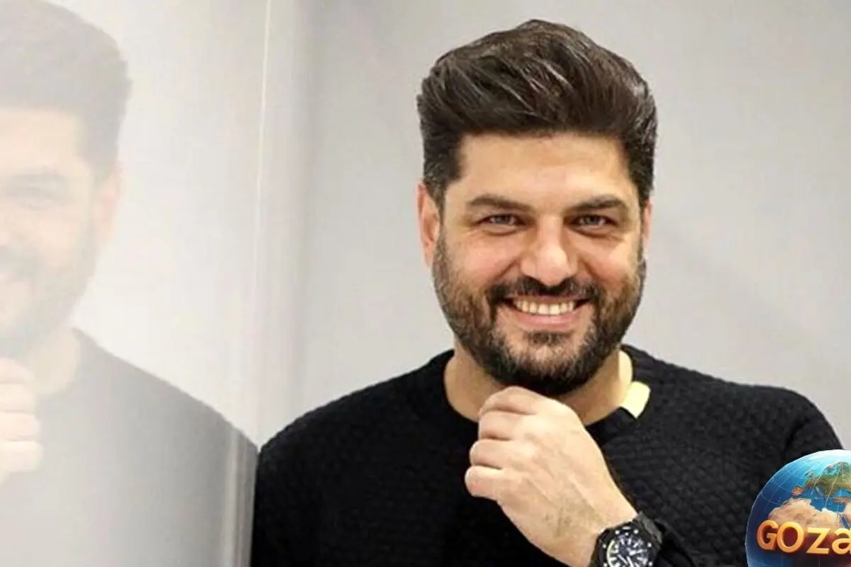 عکس لو رفته از سام درخشانی در حال شنا با عینک آفتابی و کلاه، خندههای شیطنتآمیز در کنار جزئیات زندگی و فعالیتهای هنری او