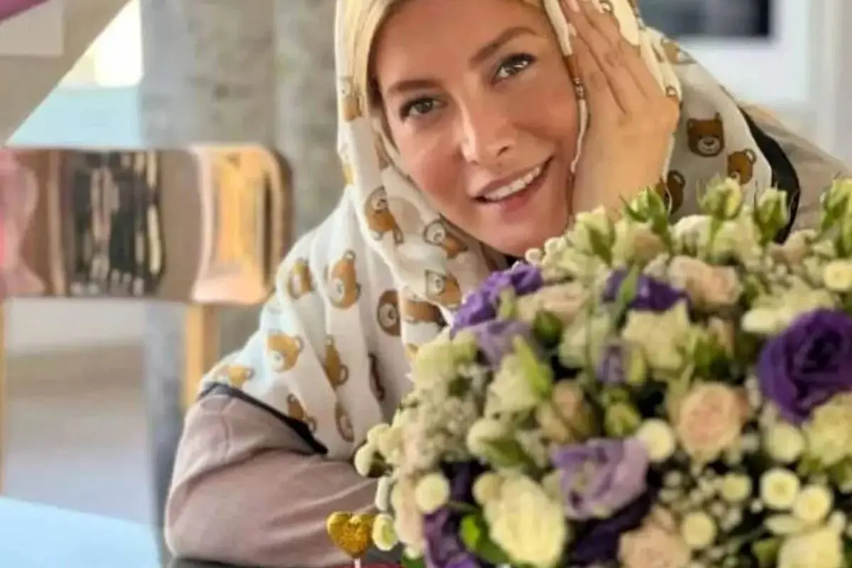 تصویر جذاب از جشن تولد همسر ثروتمند فریبا نادری با تم طوسی و سفید و حضور دختر بامزه‌اش