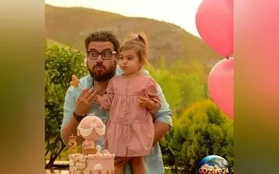 عکس‌ها و ویدئوهای لحظه‌های خاص جشن تولد محسن کیایی در کنسرت گروه لیان با اجرای موسیقی بندری و تبریک طرفداران